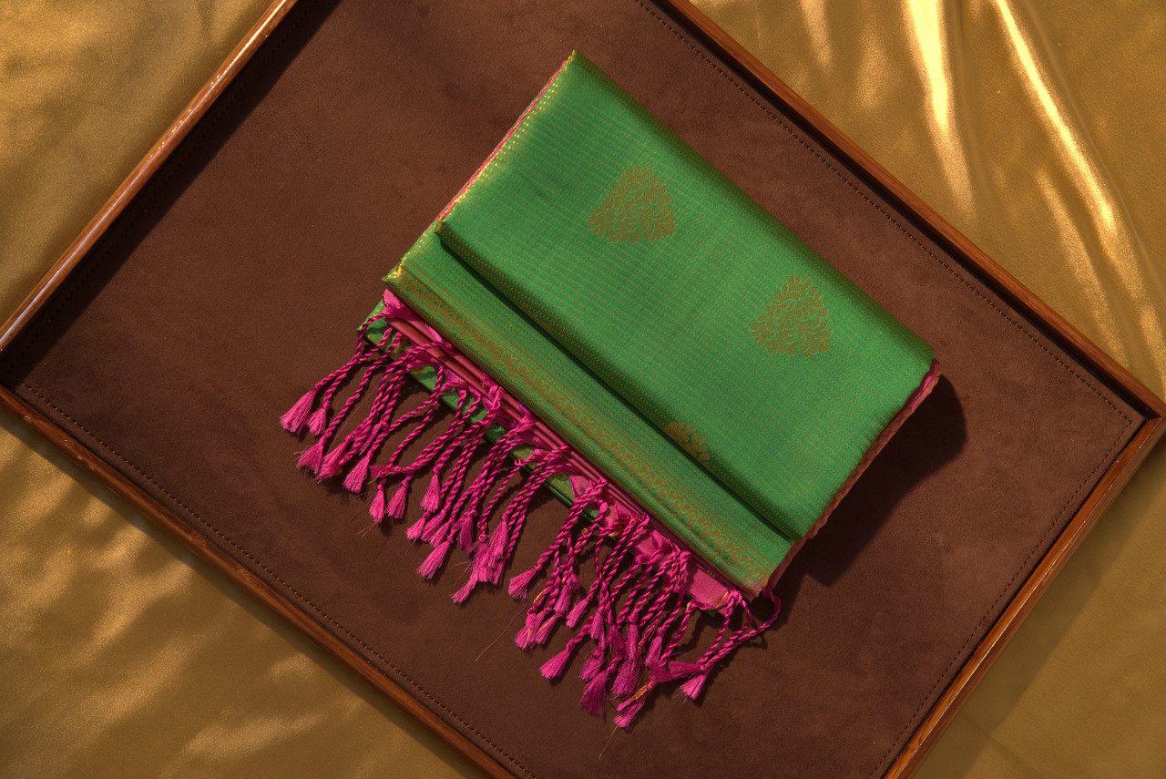 Rokea by RK Premium Handloom