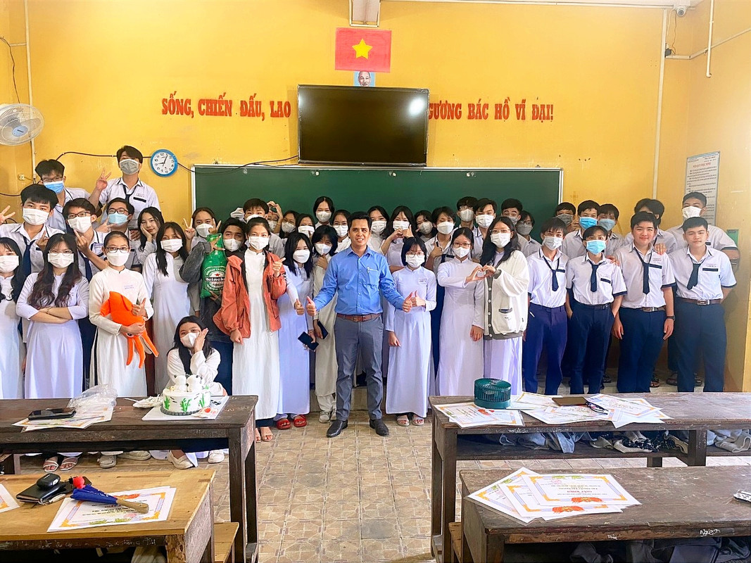 Hoạt động 8