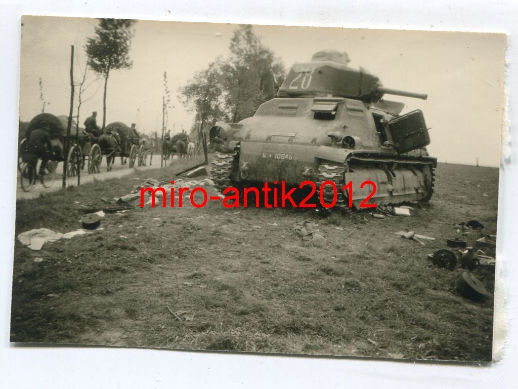 Wehrmacht, A.R.35, zerstörter Panzer, Somua S-35