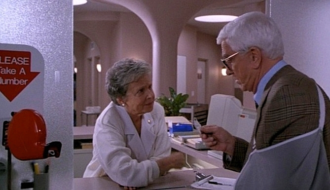 NAKED-GUN-MOTHER-2-A-FOTOR.jpg