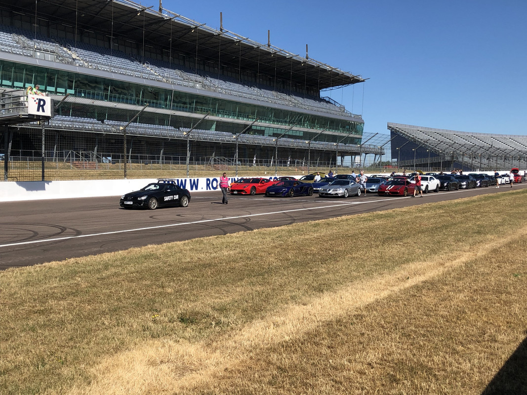 74263561-3FF1-4495-8494-F198EC81D741