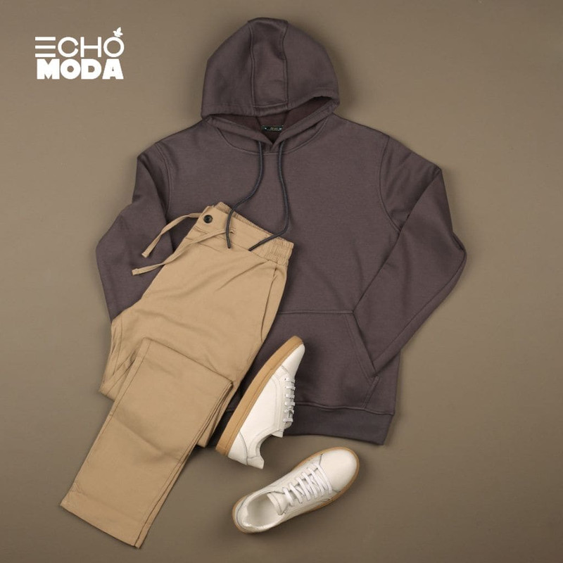 أطقم ملابس رجالي شتوية بألوان غامقة تجمع بين الكاجوال والكلاسيك