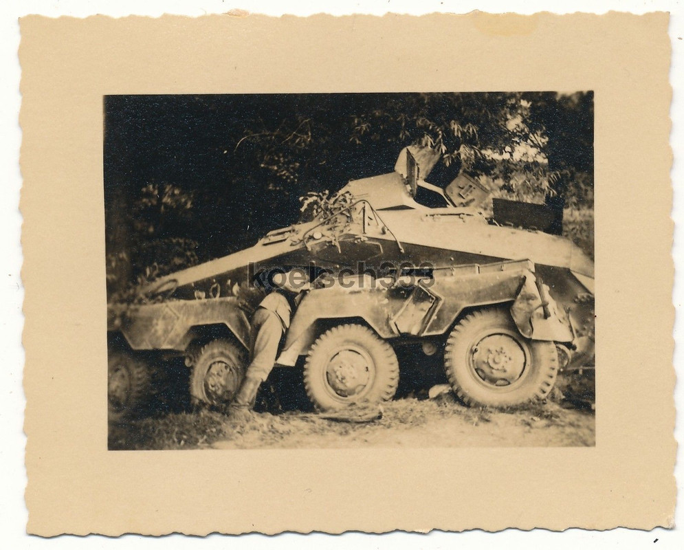 Foto Panzerspähwagen 8 Rad Panzer Wrack in Polen