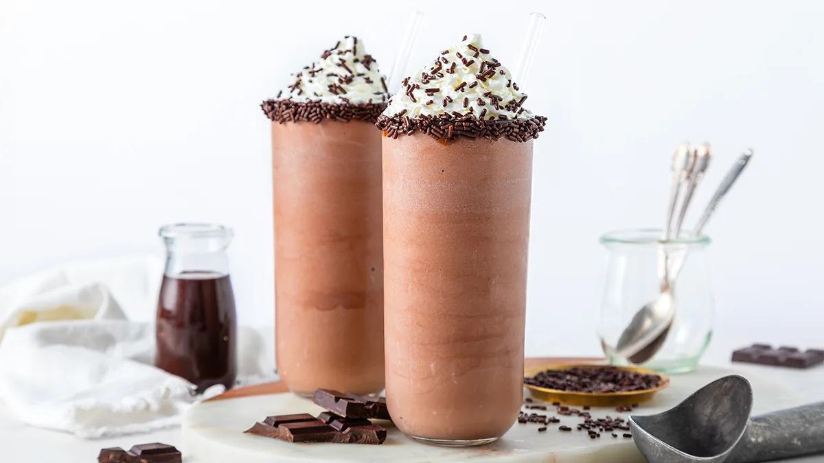 How To Make A Milshake With Banana Pudding Ice Cream