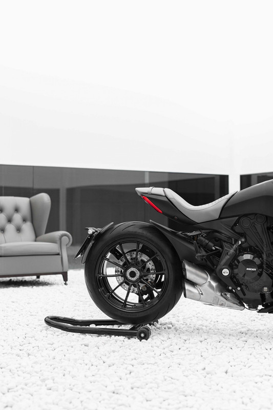 Лимитированный мотоцикл Ducati XDiavel Nero 2022