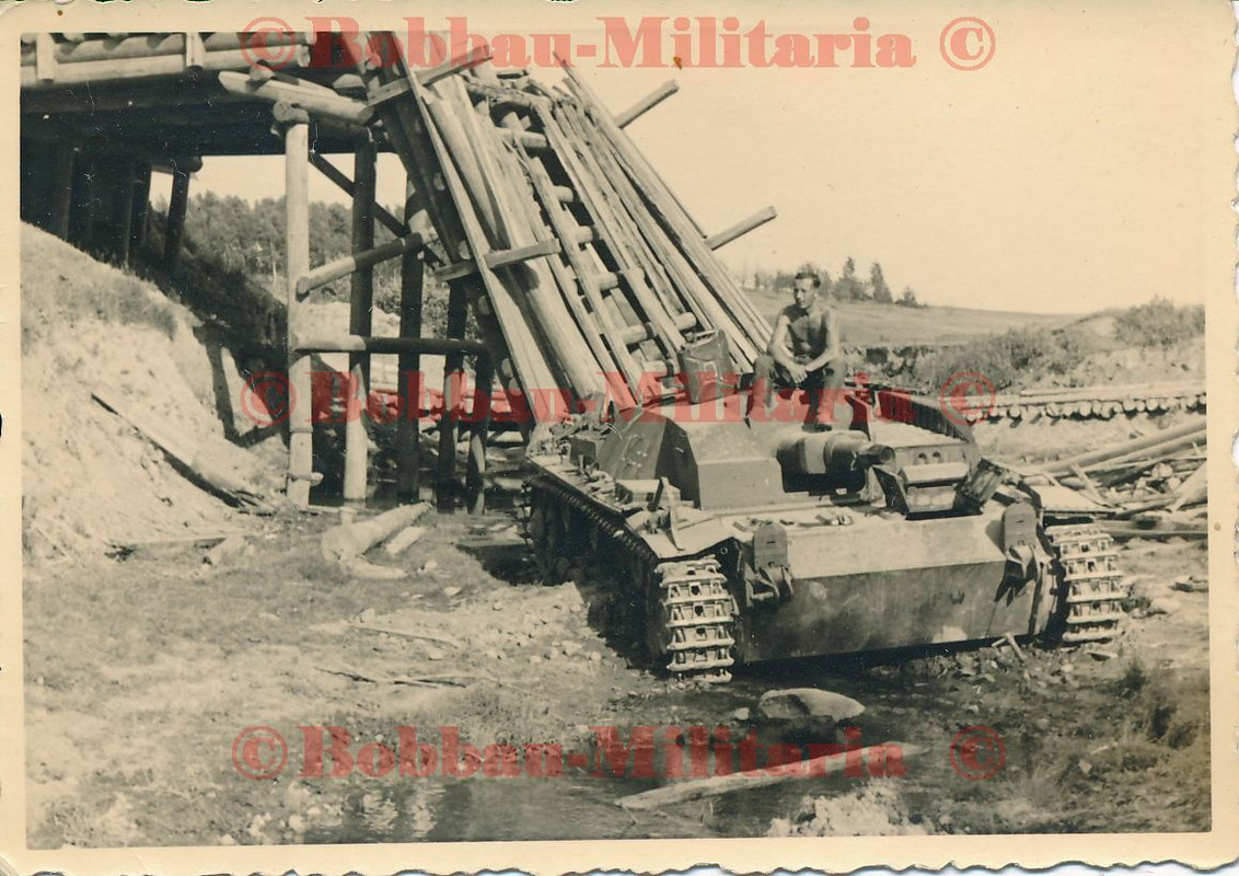 Russland Front Sturmgeschütz STUG III Stummel im Fluss combat Br