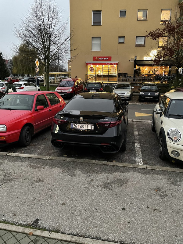 DB3C8ADF-20F0-4EE6-A57E-FE6FCD256F10