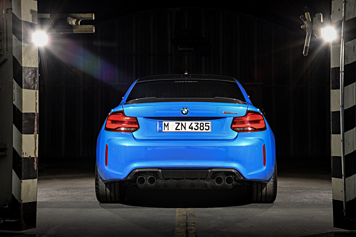 P90374179_highRes_the-all-new-bmw-m2-c
