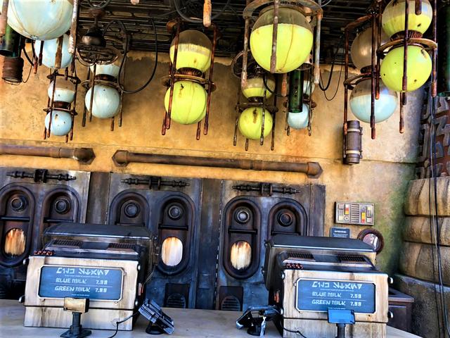 RESTAURANTES Y SNACKS EN BLACK SPIRE OUTPOST - DISNEYLAND ~ STAR WARS: GALAXY'S EDGE, LA GUIA (32)