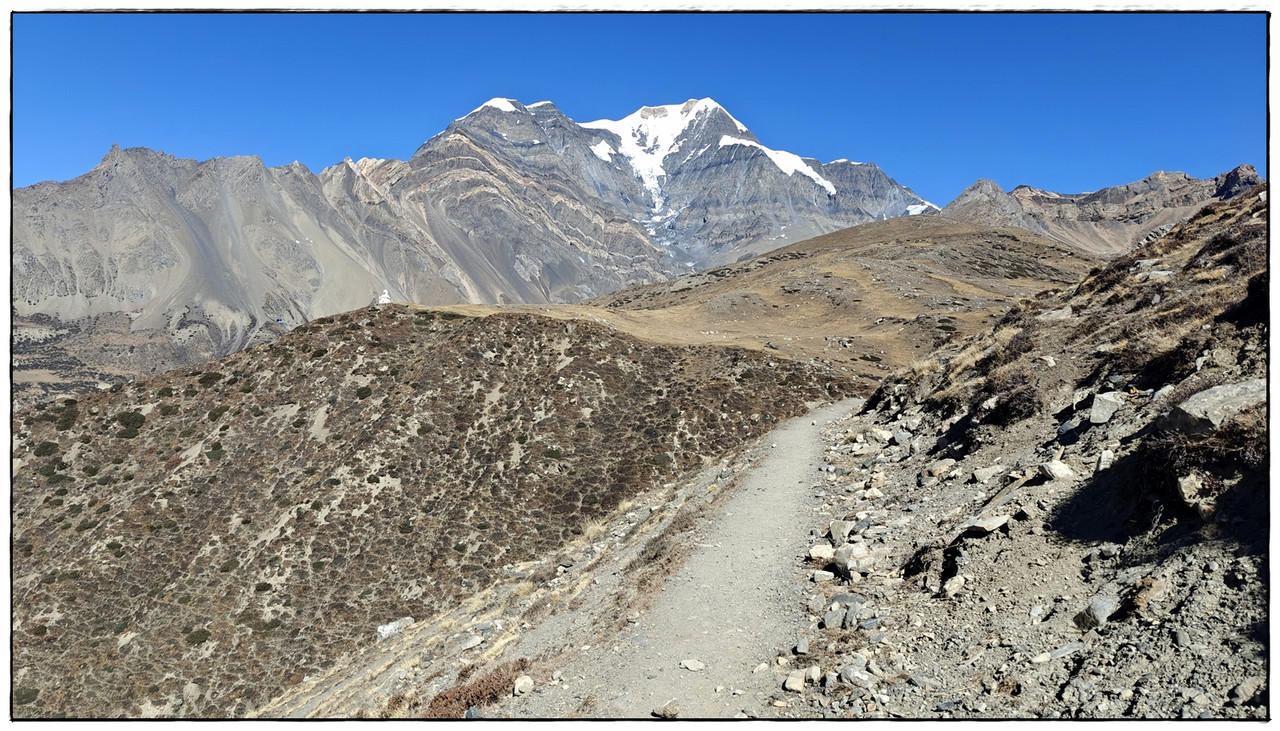 Trekking en Nepal: Annapurna Circuit y Mardi Himal - Blogs de Nepal - AC día 5: Ice Lake (4636 m) i/v desde Bhraka (3500 m) (5)