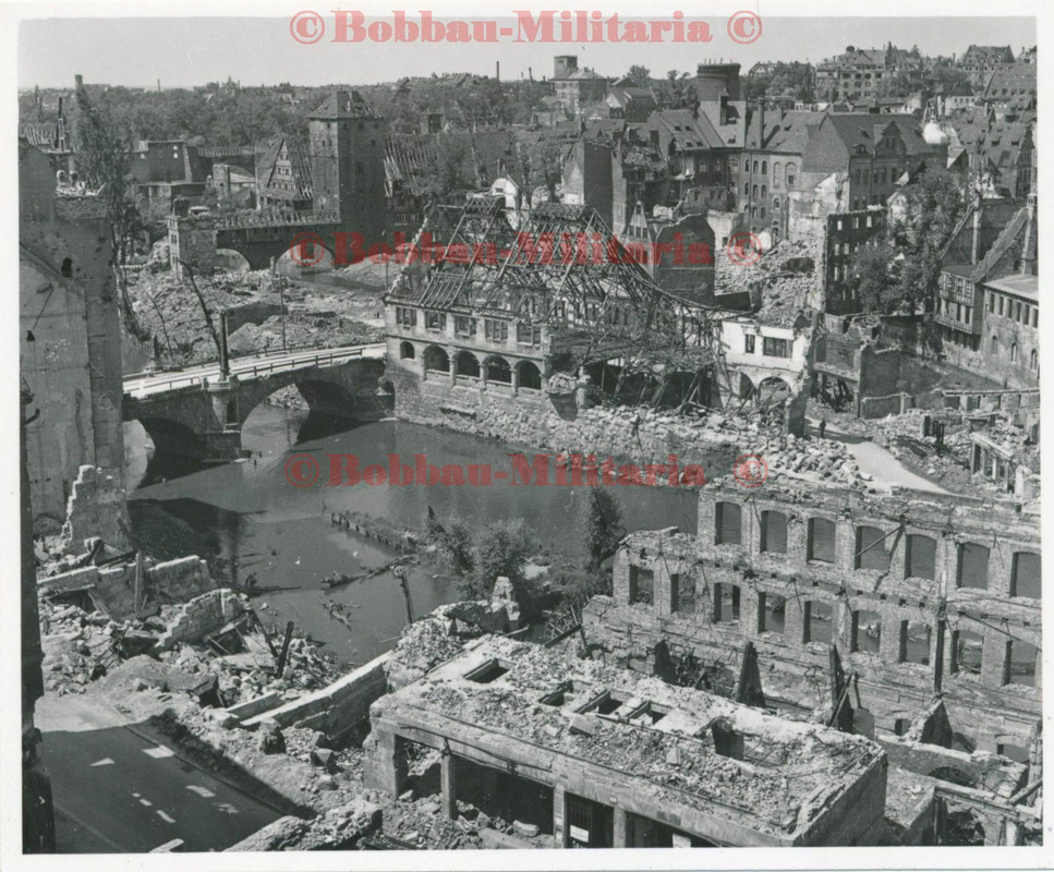 Foto Nürnberg 1945 zerstörte Innenstadt Häuser Ruinen