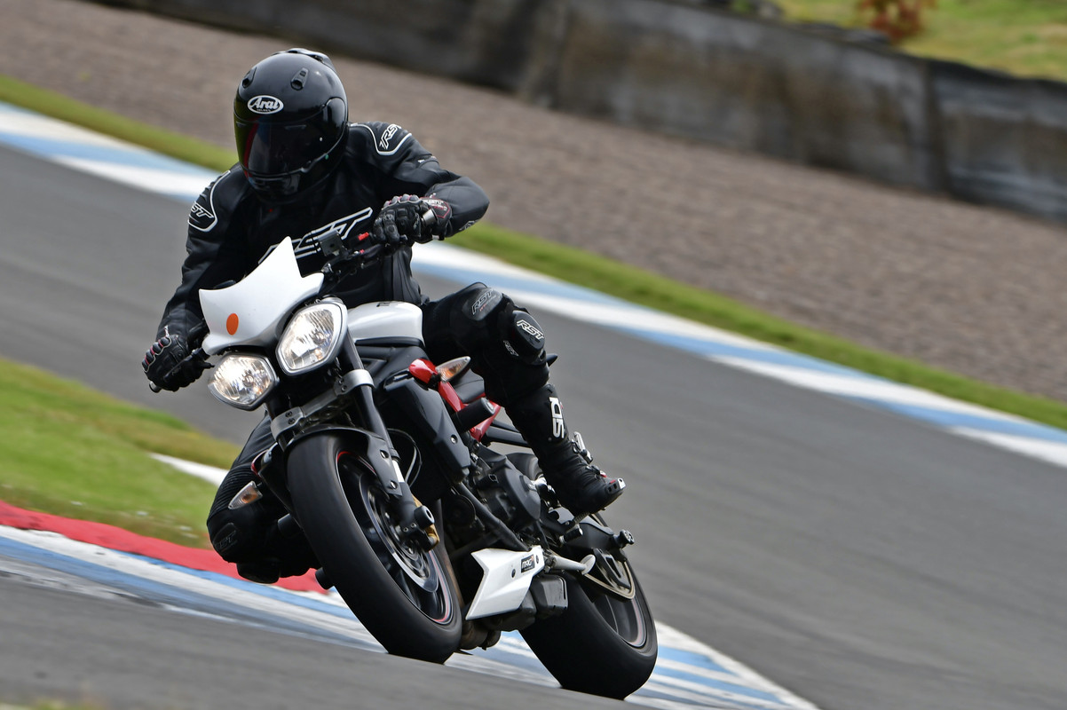 629852DA-4AC6-45AC-BD49-8CF3AF092529_1_201_a