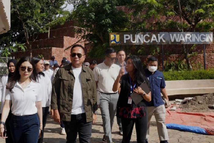 Wamenparekraf Angela Tanoesoedibjo meninjau kesiapan lokasi dan infrastruktur jelang KTT ASEAN di Labuan Bajo, Nusa Tenggara Timur.