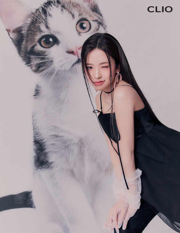 IVE-Yujin-for-CLIO-Koshort-in-Seoul-Edition-documents-2