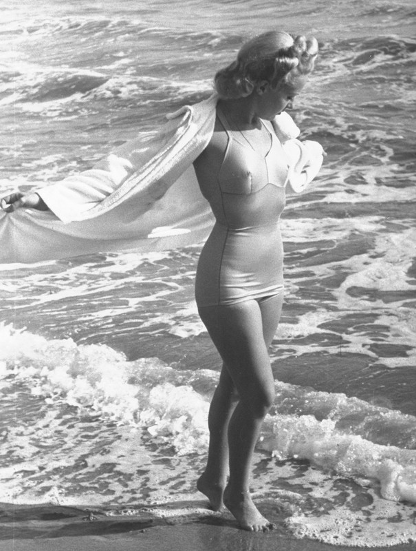 betty_grable_b42