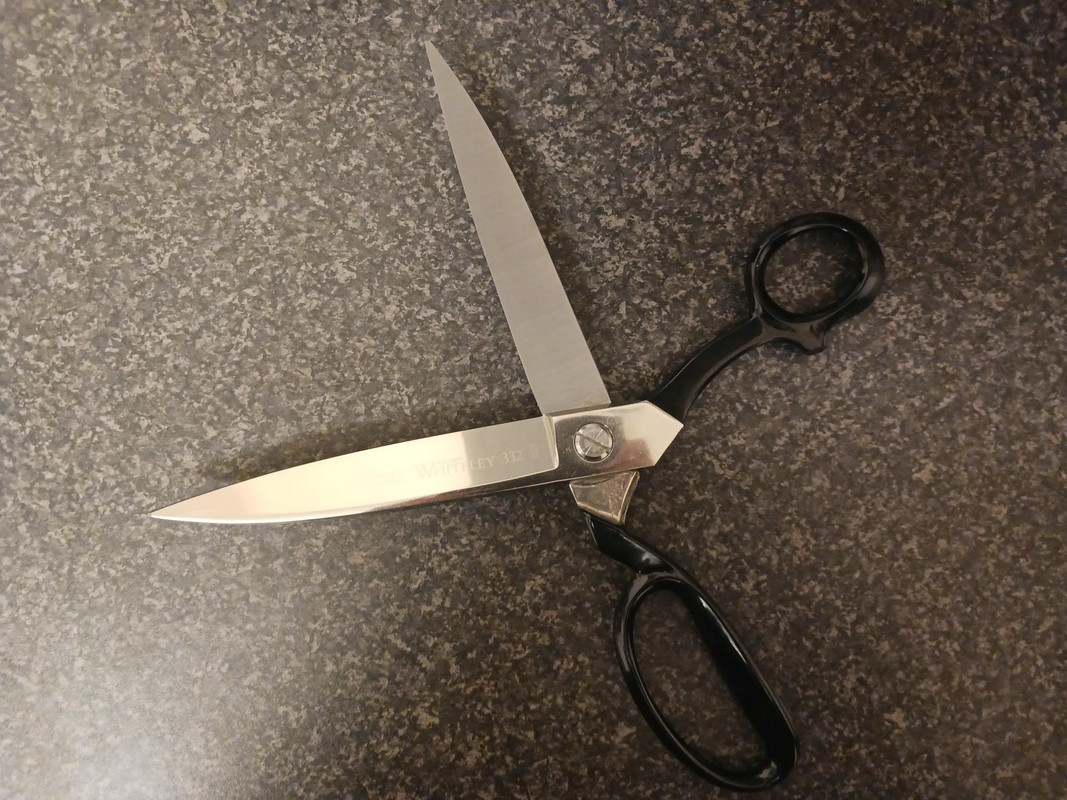 Review - 12 Sheffield Industrial Scissors