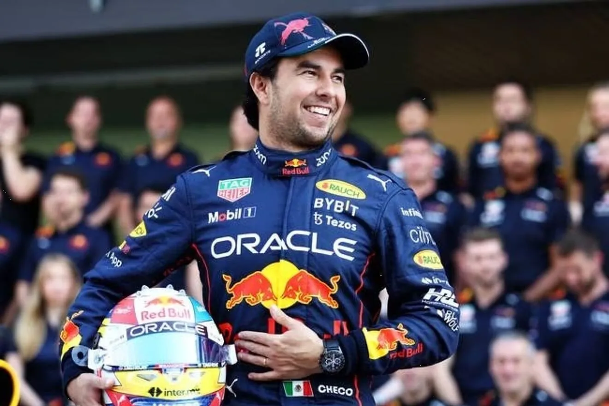 Checo Pérez estará 10 años más en la Fórmula 1, asegura su papá