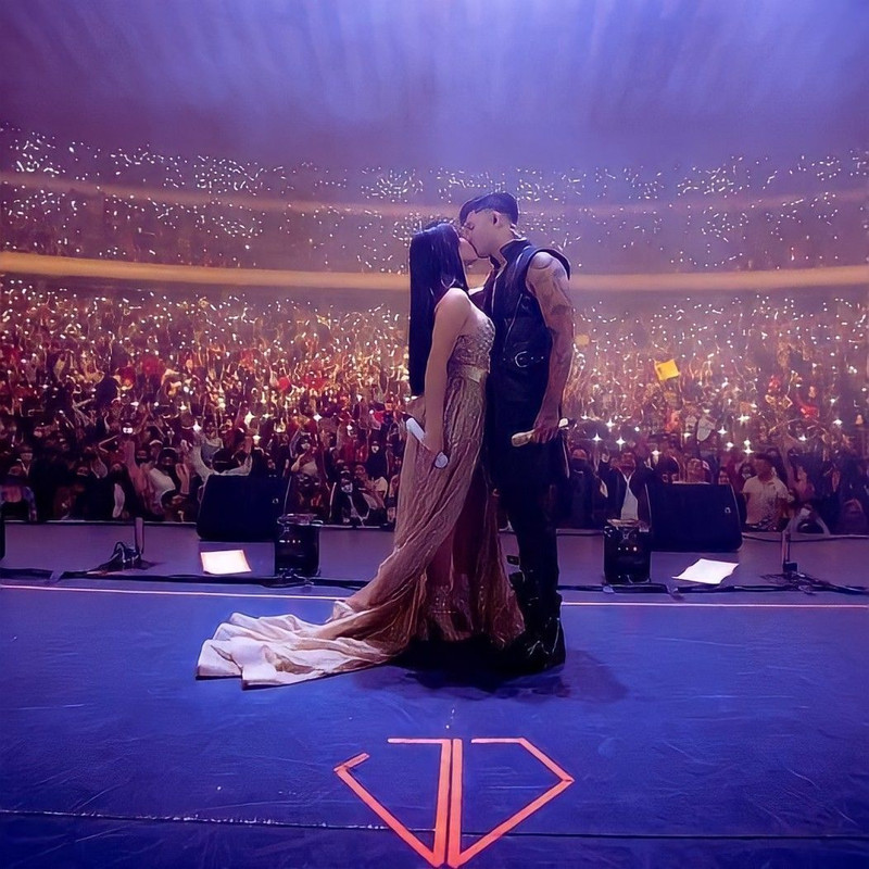 Kimberly Loaiza y JD Pantoja ya no cobrarán para tomarse fotos con fans