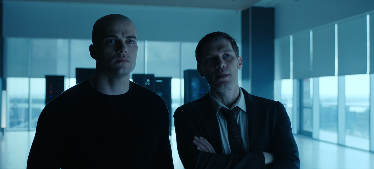 Titans.S04E10.Game.Over.1080p.10bit.BluRay.AAC5.1.HEVC-Vyndros.mkv_snapshot_44.13_[2023.11.16_18.46.