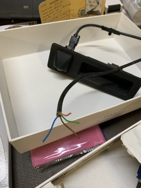 B53FAD52-D65D-469B-8B87-3A46AD046954