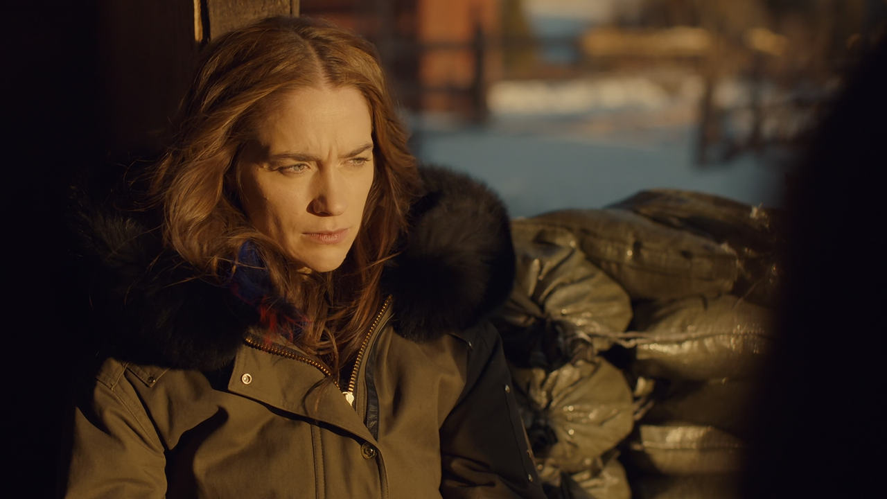 Wynonna.Earp.S04E05.Holy.War.(1).1080p.10bit.BluRay.AAC5.1.HEVC-Vyndros.mkv_snapshot_06.22_[2022.07.
