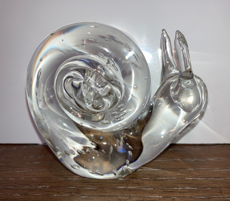 https://i.postimg.cc/XNPMjDR6/Glass-Snail.jpg