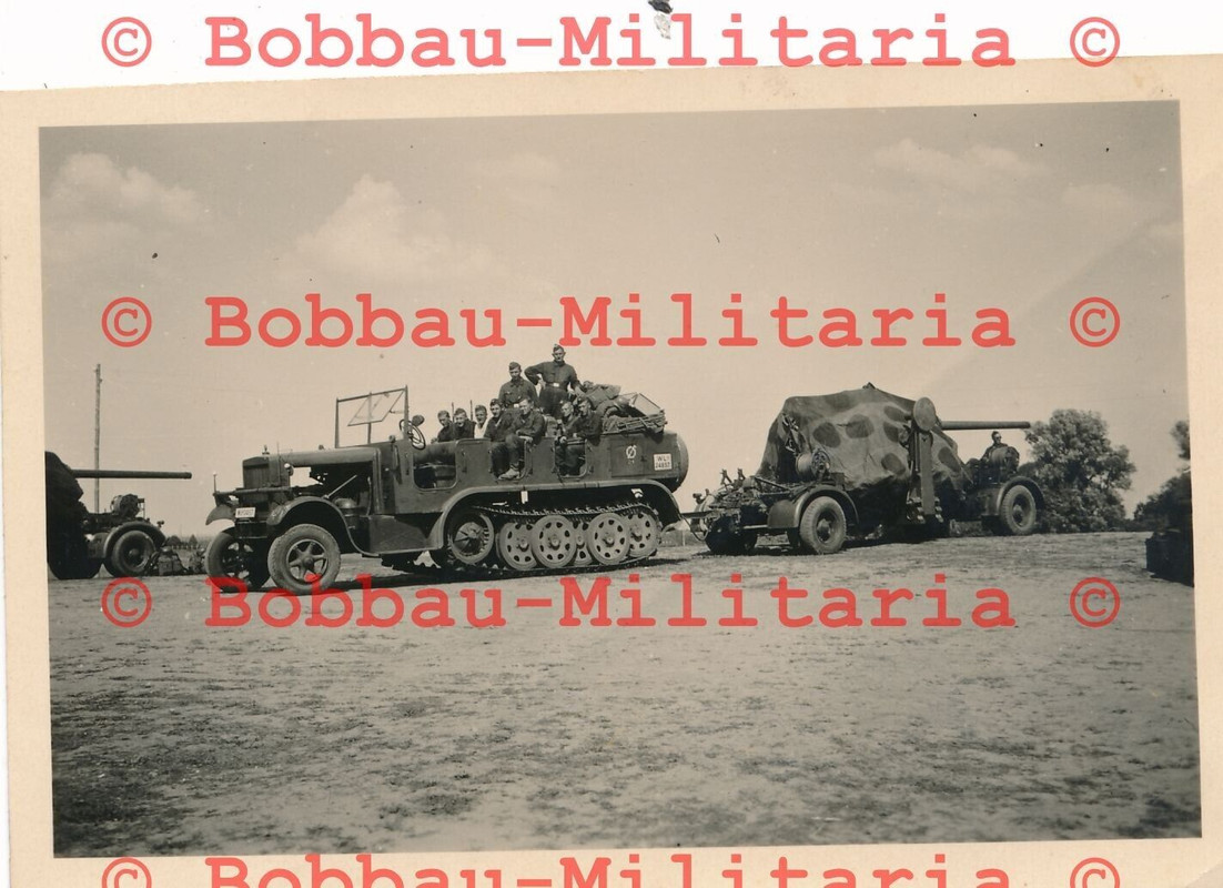 Foto Wehrmacht SdKfz Halbkette Zugkraftwagen mit 8,8cm FLAK Anhänge