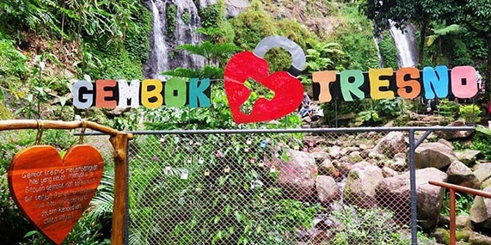 Gembok Tresno atau Gembok Cinta.
