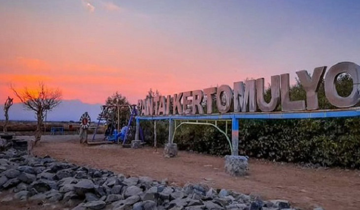 Pantai Kertomulyo, Surga Tersembunyi di Pati yang Jarang Diketahui Wisatawan