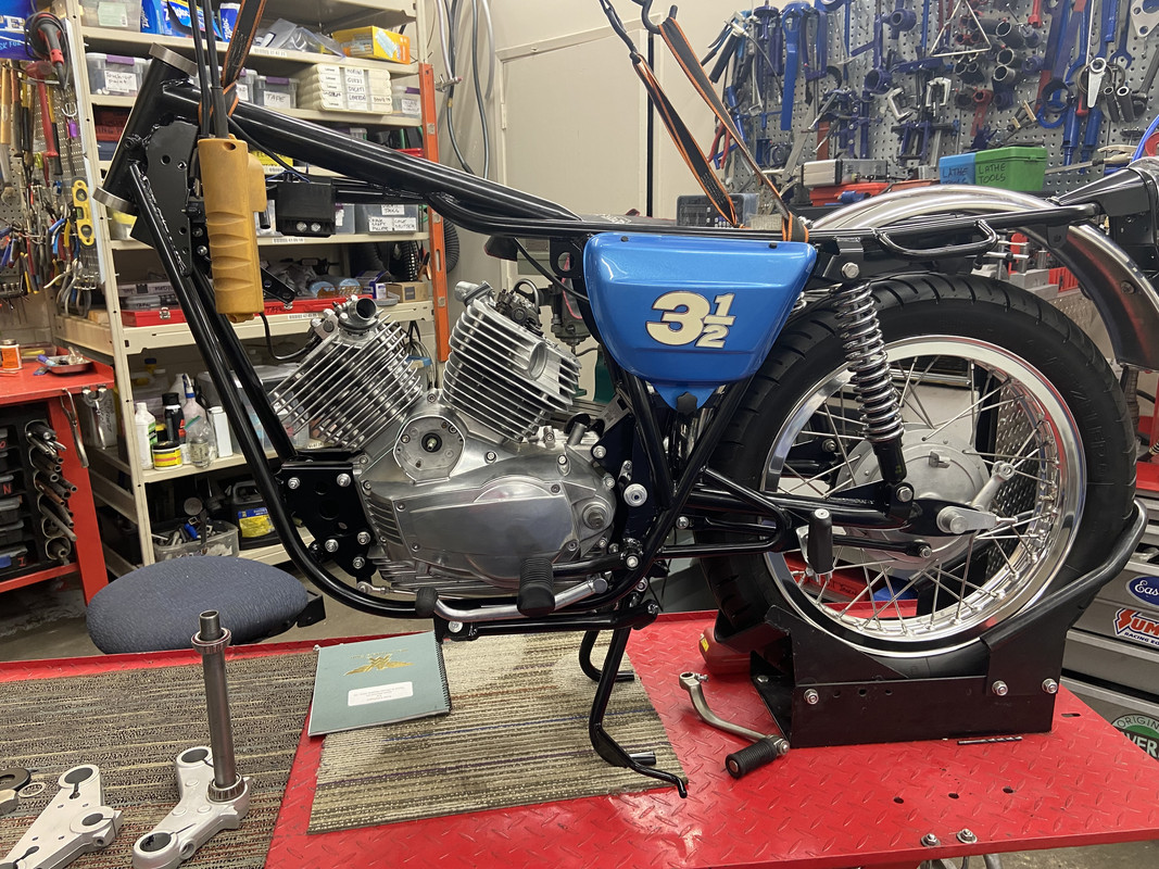 5CCC10BF-0254-4FF4-A16F-FA5A598C5212