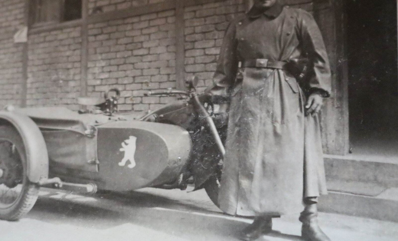 Fotos - Krad mit Beiwagen - Emblem Bär1