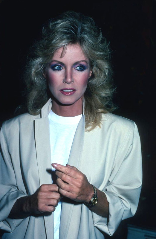 donna mills b02