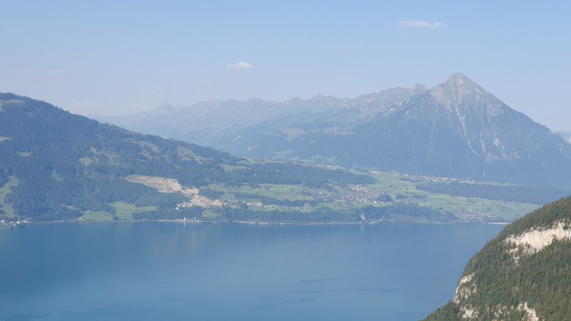 50 sombras del verde en Suiza y Alemania - Blogs de Suiza - RUTA MOORACULUM (SORENBERG)- LLEGADA A BEATENBERG (12)