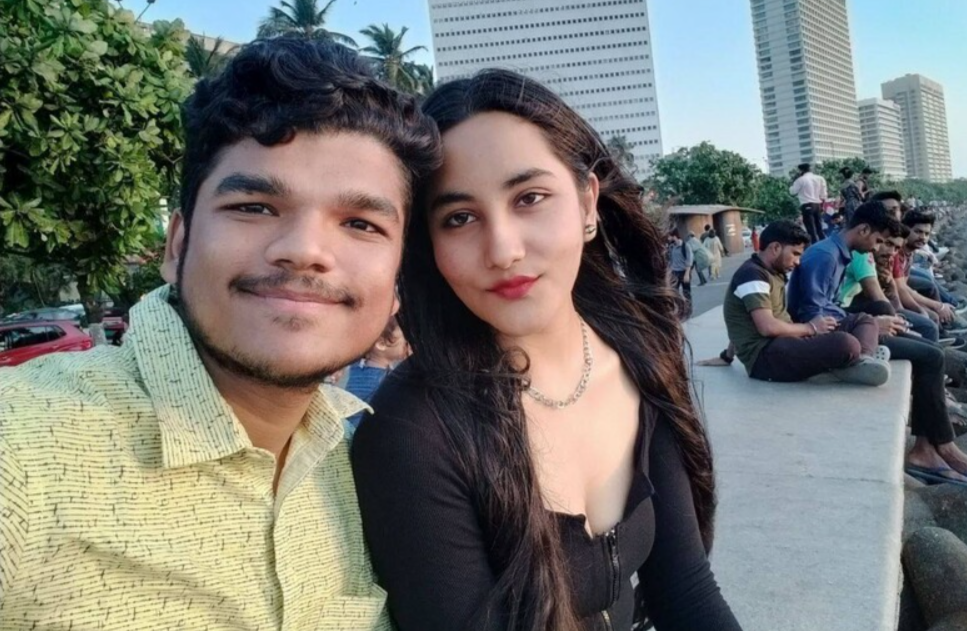 Beautiful Sexy Indian Gf Deepthroat Blowjob And Hard Fucking With Moaning Latest viral video