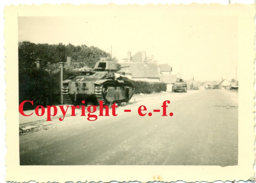 FOTO - PANZER - Französischer CHAR 1bis - Straße