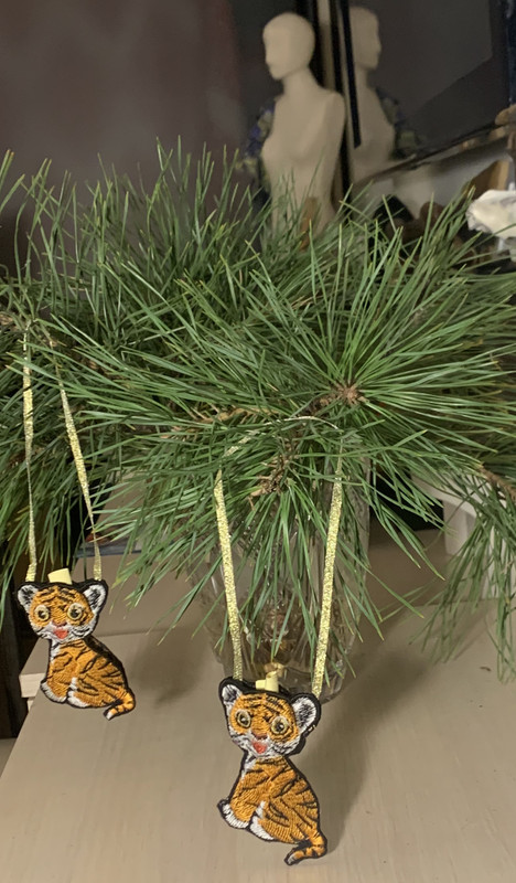 5D9F4469-C3F6-409C-9B63-82DF4A1484BE