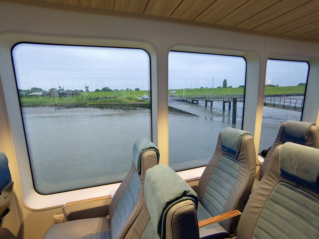 F500D081-8054-42E7-96E3-EA9F73CDCE60_1_201_a