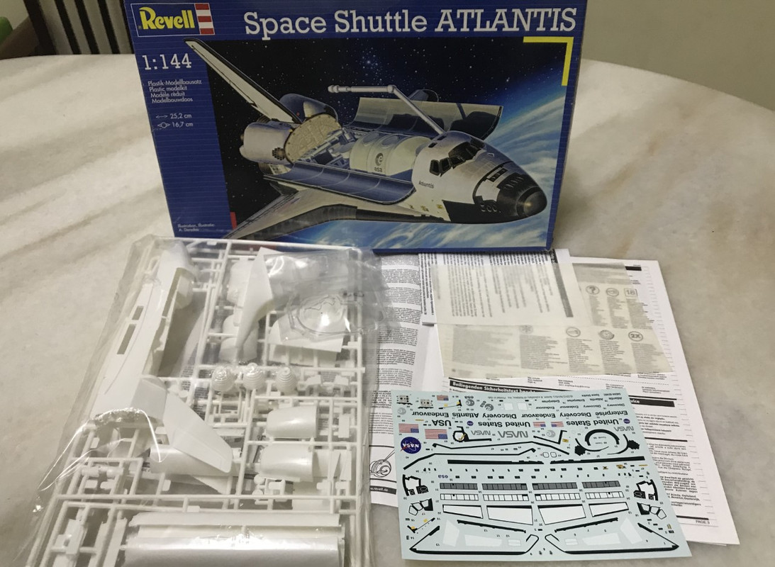 1-144-Space-Shuttle-kit.jpg