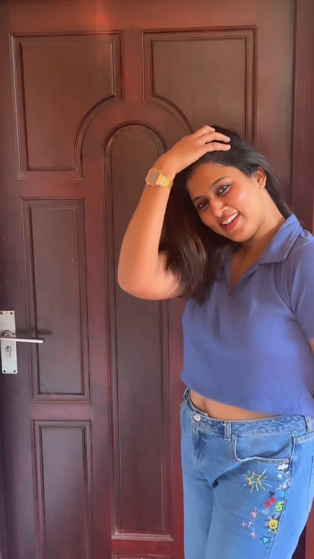 _anagha_sajeev sexy hit boobs and rare navel in violet top and jeans.mp4_snapshot_00.18.776