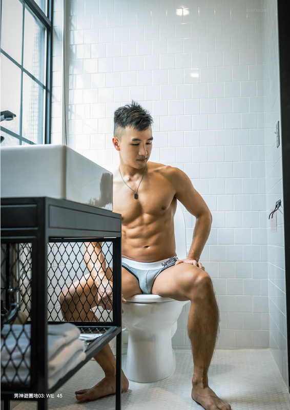 043