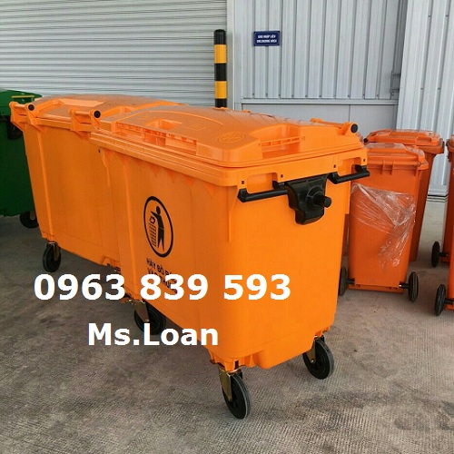 thung-rac-cong-nghiep-660l-mau-cam.jpg