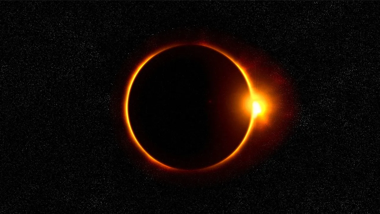 ¿Qué hacer para ver el eclipse solar sin telescopio?