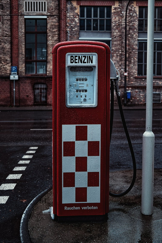 red-pump-frankfurt.jpg
