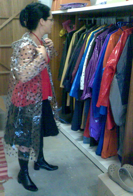 06608_rainweargirl_dot_com_24_122_552lo