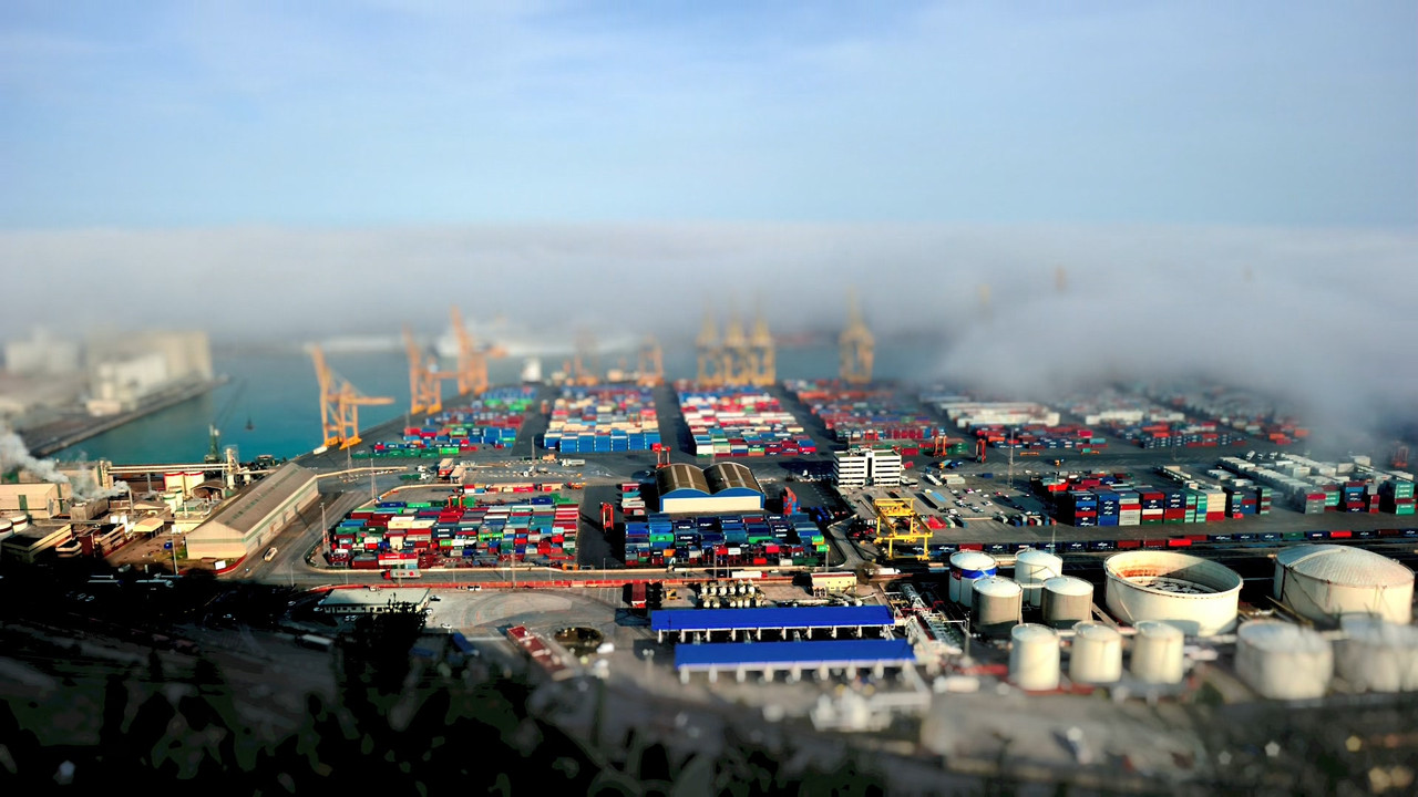 Human Planet (2011) - S01E01 - Oceans - Into the Blue (1080p Blu