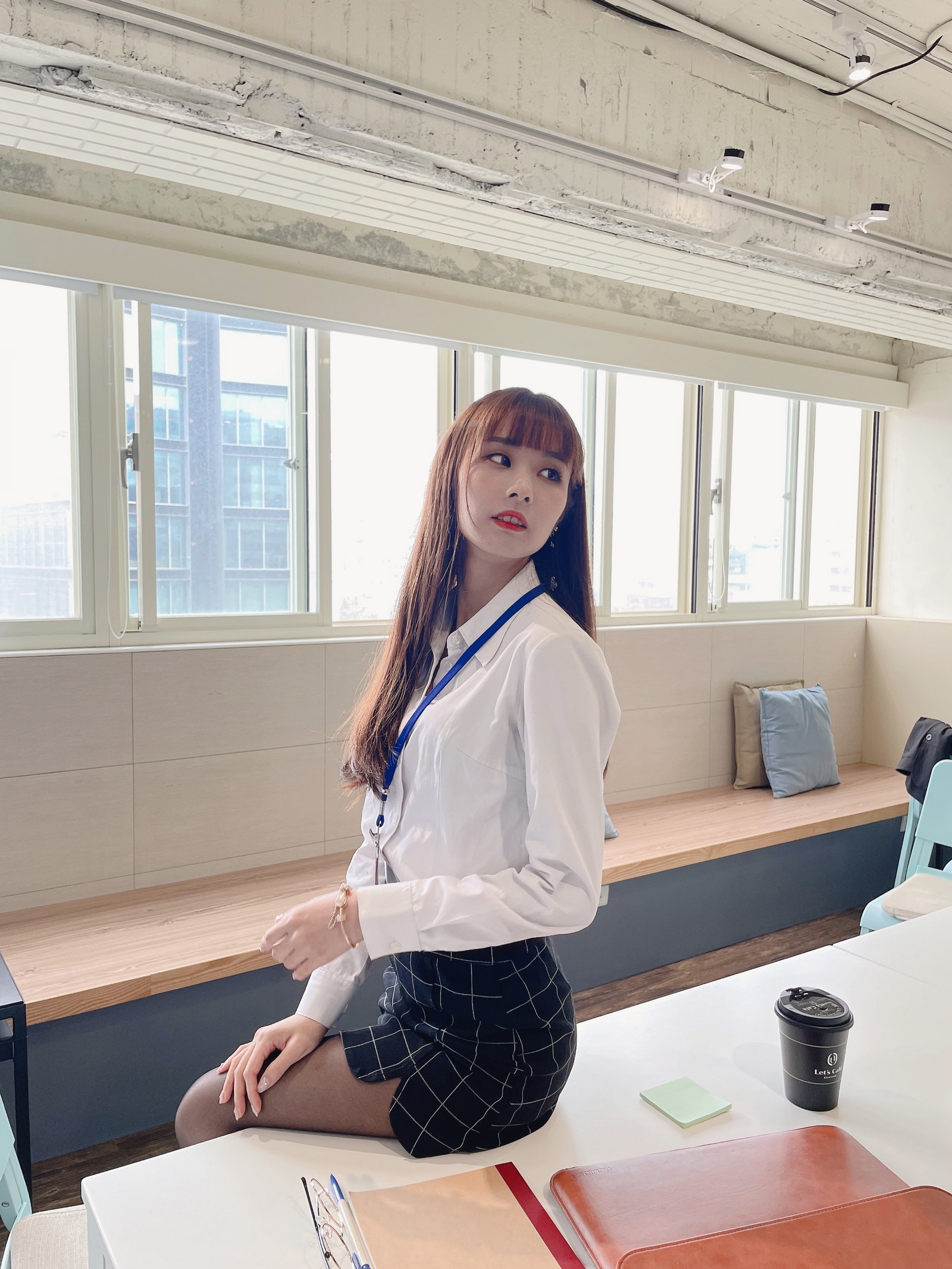 泥泥汝 OL 女郎 B 主题 写真＋视频合集｜高人气职业风作品（350P｜12V｜840MB）插图2