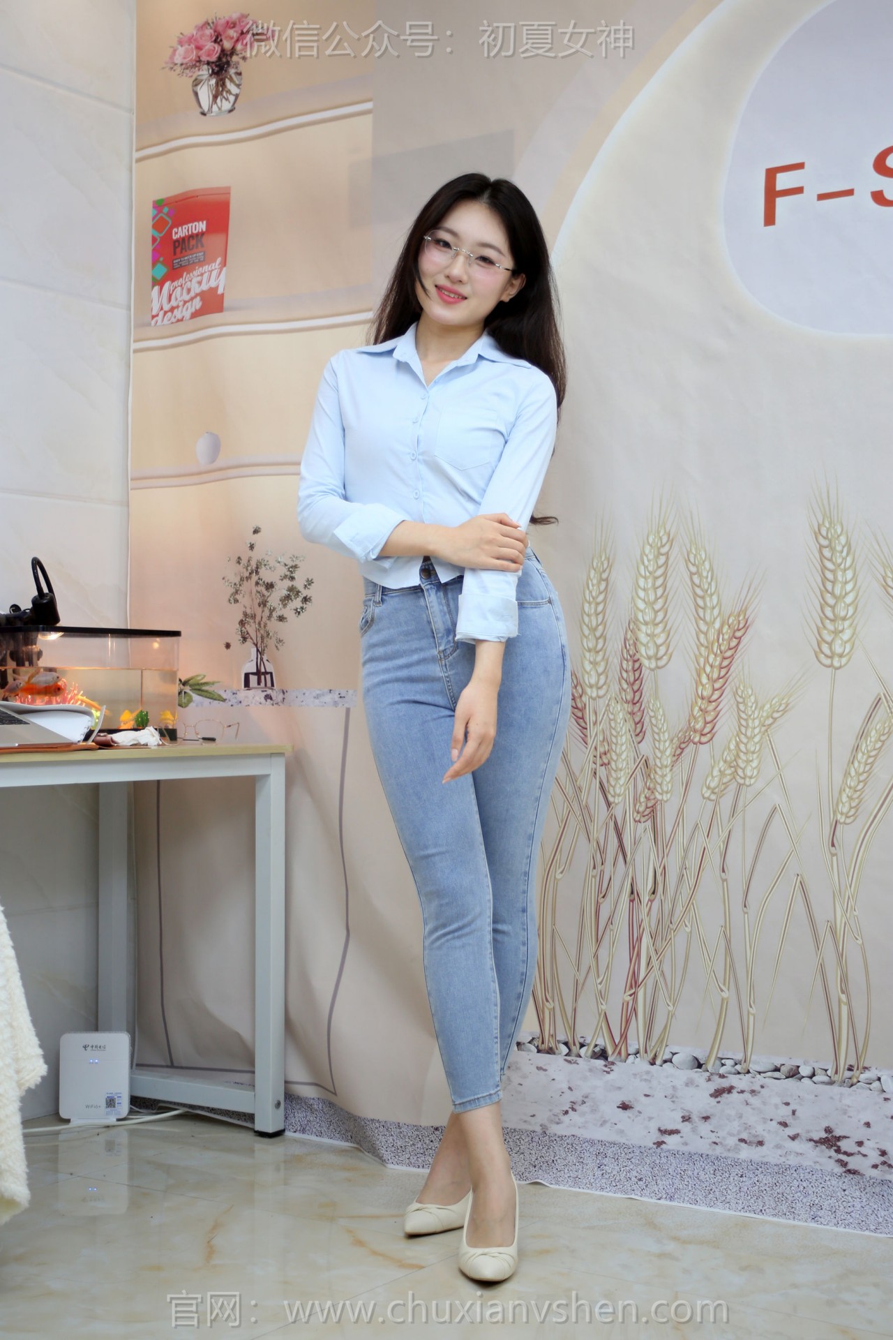 夏小小nude《初夏女神》写真，室内的，清新与优雅的双重享受插图8