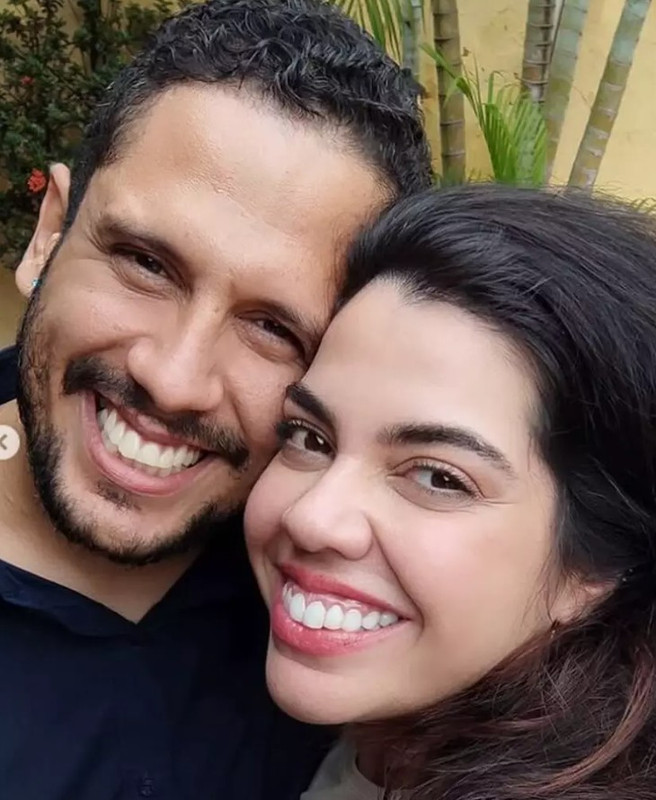 Vanessa ao lado do noivo Caio Nascimento, que foi o autor do femincídio (Foto: Redes Sociais)