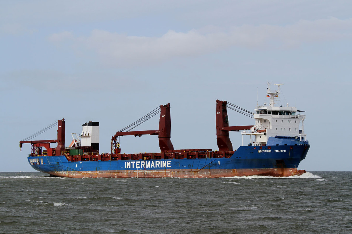 INDUSTRIAL FIGHTER  (14722b)[GC3G-HL](Pan-2010)(30 Aug-2018-Elbe-Cuxhaven-Alte-Liebe-Deu)(9506734)(©