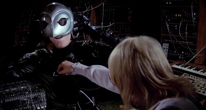 Il-Fantasma-Del-Palcoscenico-1974-BRRip-